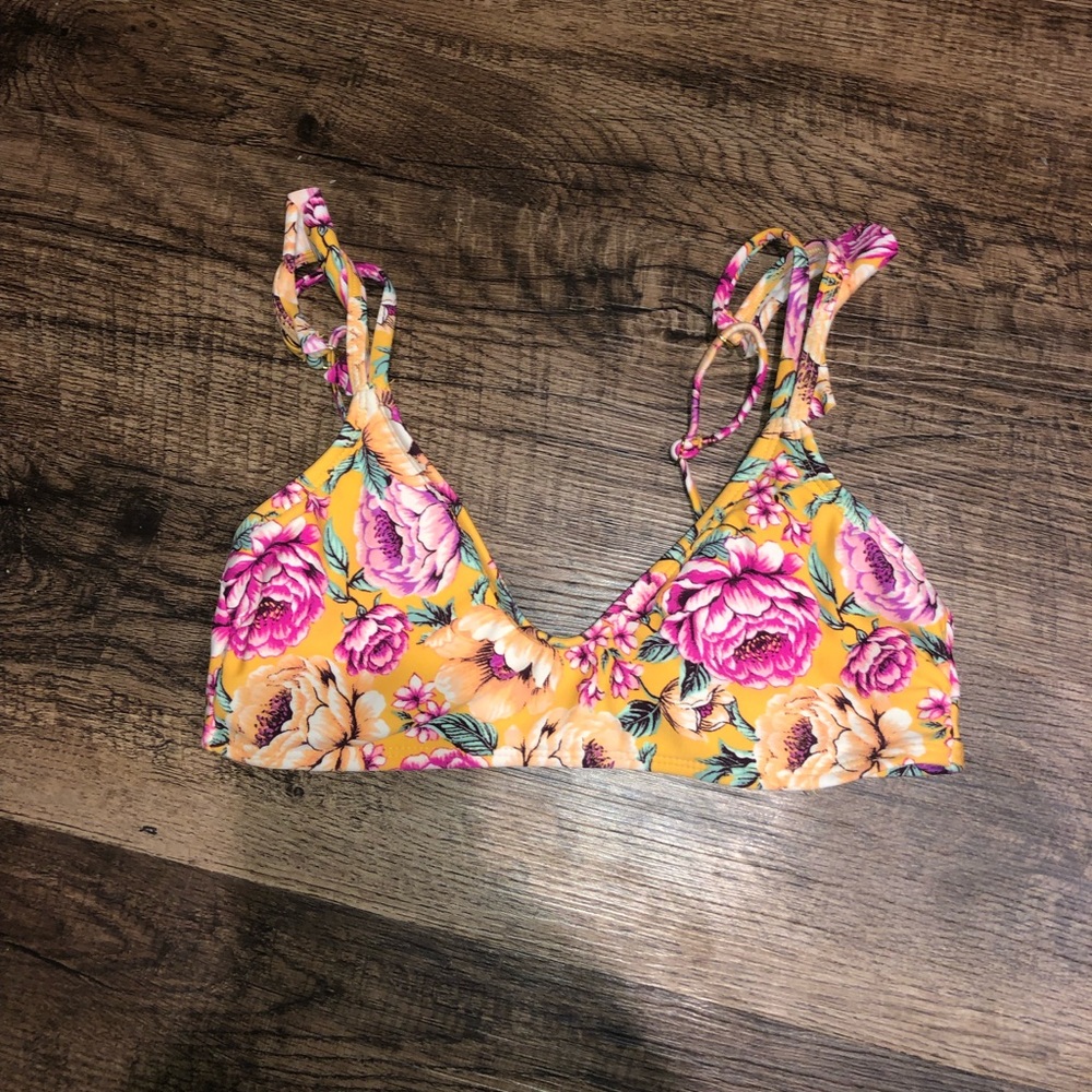 Bikini top
